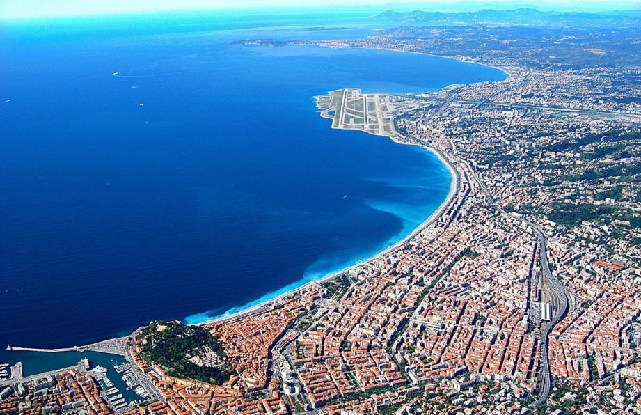 Apartamento L'Azur Promenade Niza Exterior foto